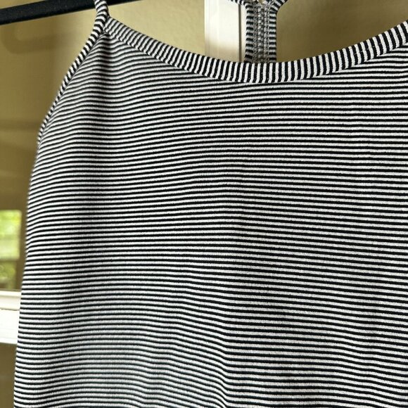 Lululemon Power Y Tank with Built In Bra Size 6 Stripes - Picture 3 of 7
